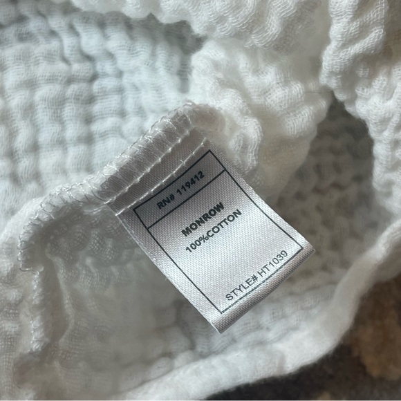 White Button-Up Women's Top Monrow - Picture 2 of 5